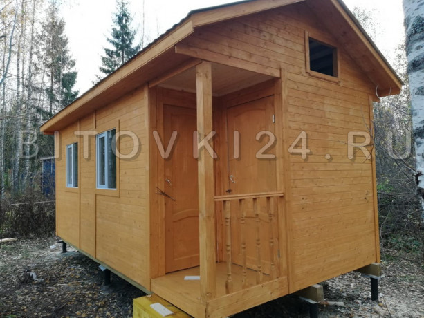 № 11 Бытовка дачная с крыльцом 1х1м и комнатой для инвентаря