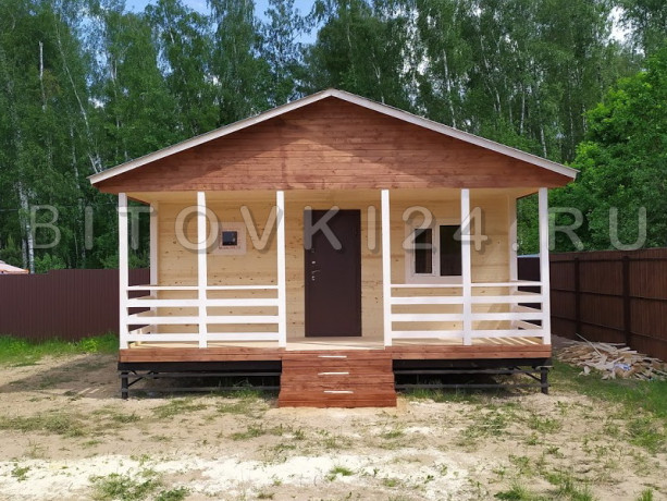 № 5 Дачный домик с открытой верандой и тремя комнатами